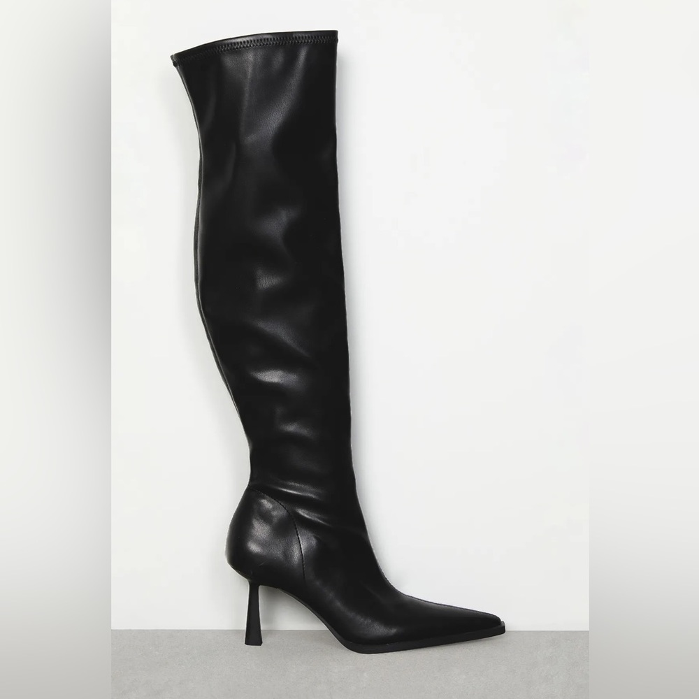 POINTED KNEE HIGH BOOTS